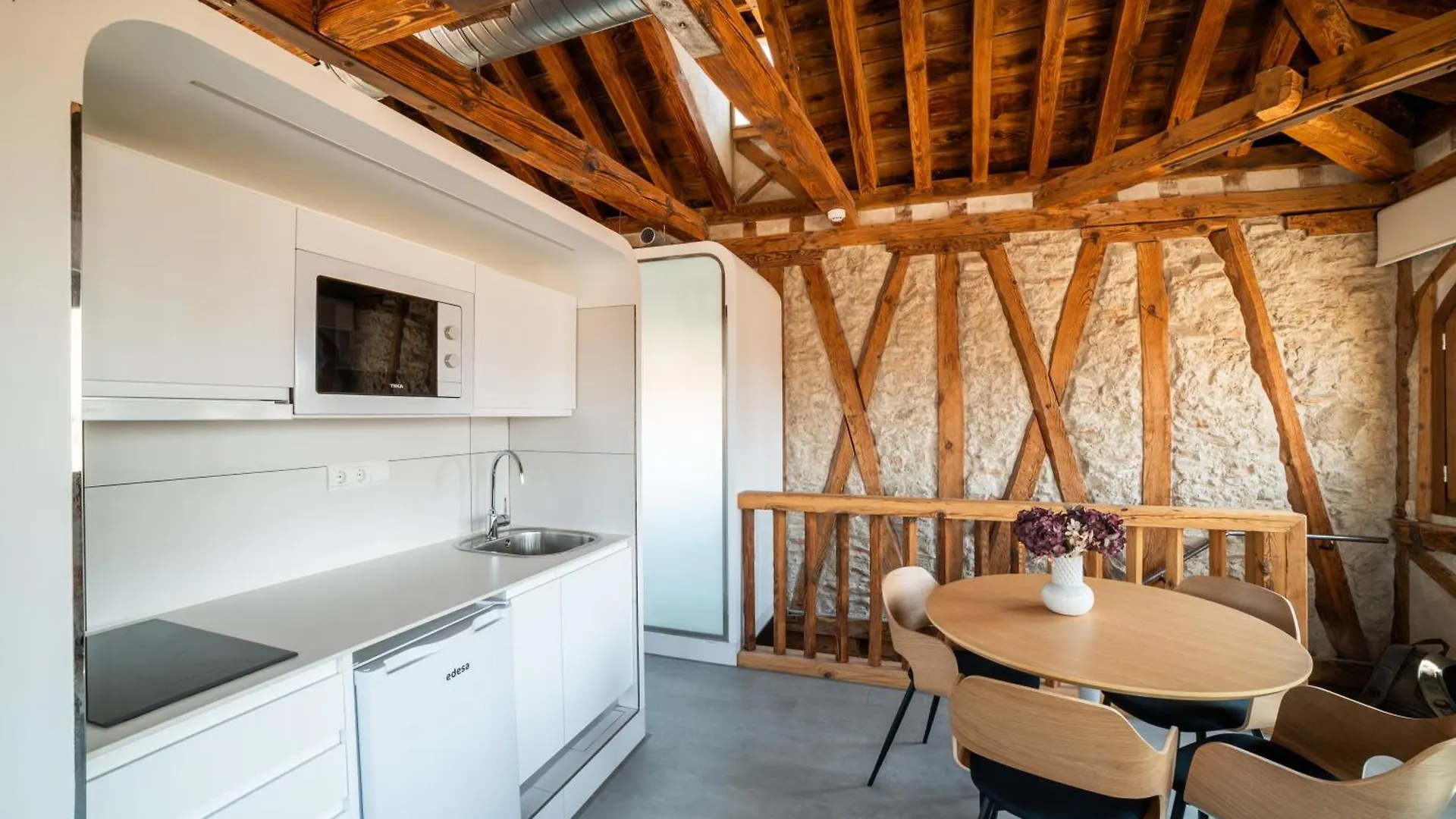 Apartamentos Santa Fe - Calle Armas By Toledo Ap Apartman