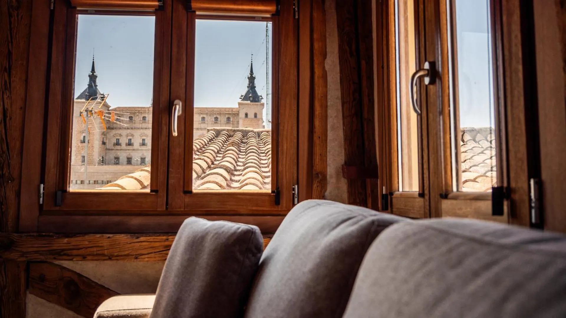 Apartamentos Santa Fe - Calle Armas By Toledo Ap