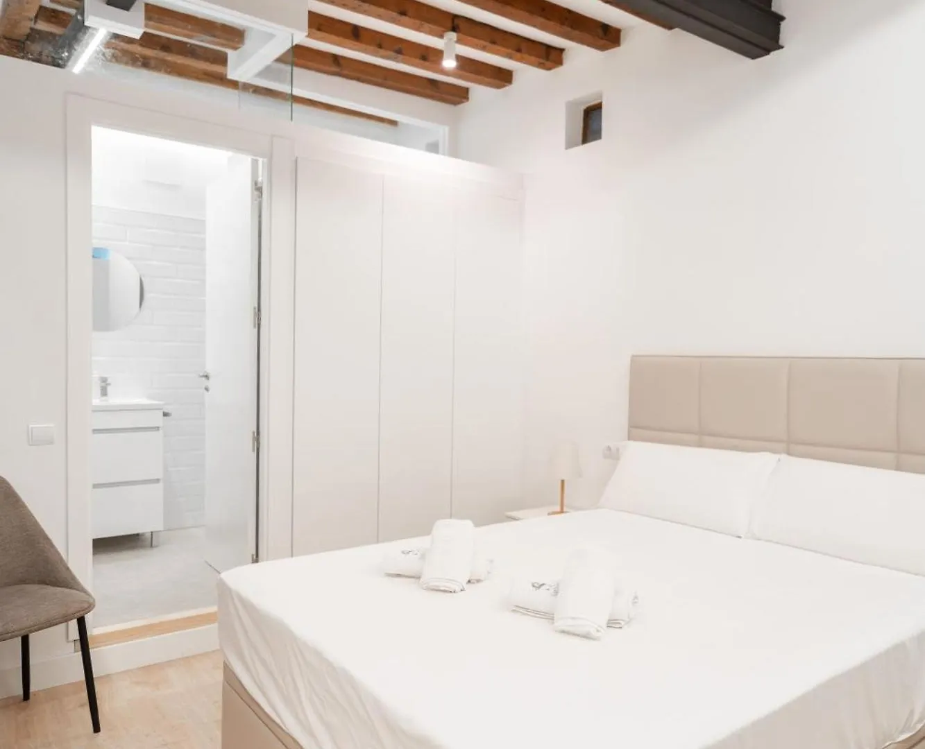 Apartamentos Santa Fe - Calle Armas By Toledo Ap Spanyolország